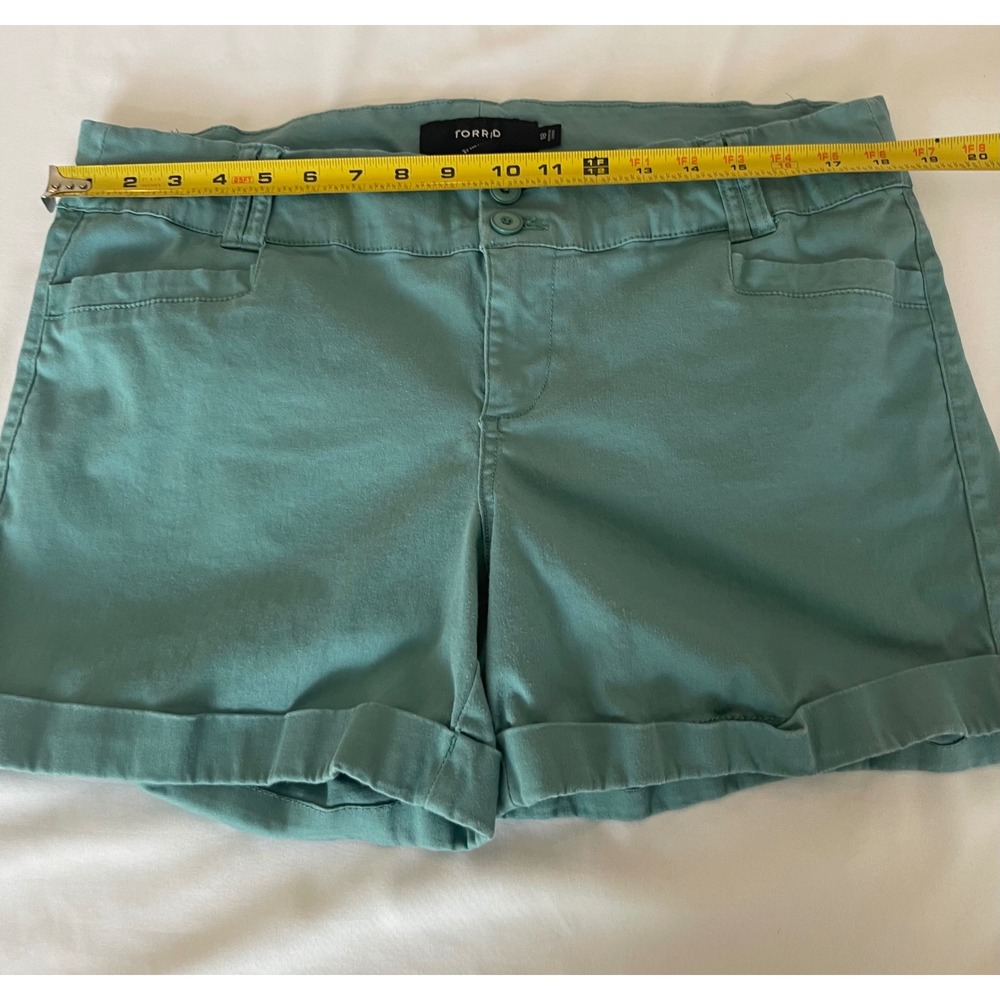 Torrid Womens Sage Green Cuffed Chino Shorts Size 18 Stretch Cotton Twill Teal - Picture 5 of 7